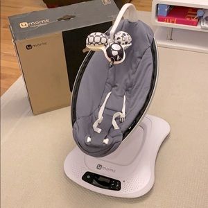 MamaRoo 4 dark grey cool mesh